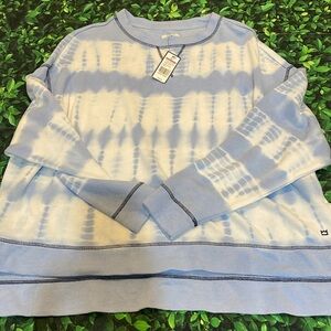 Crown & Ivy sweatshirt Med nwt